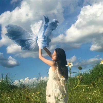 时装周T台实拍：星二代恋爱脑怒怼网友，品牌方解约